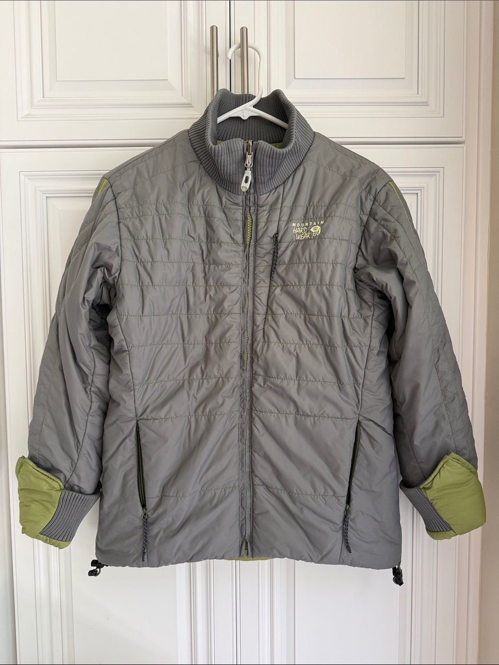 Mountain Hardwear reversible green/Gray Jacket, size M